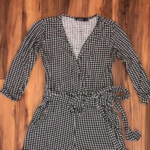 Houndstooth print romper!